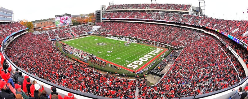 Longtime College Football Announcer Ousted Before 2026 Season