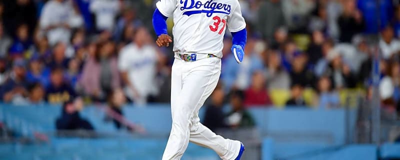 Dodgers Reveal Severity of Teoscar Hernández Injury