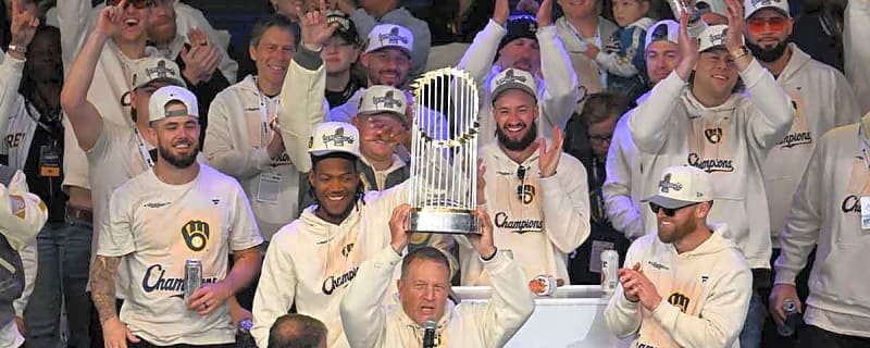 Brewers’ Pat Murphy gets hilariously honest on problem he faced at World Series parade