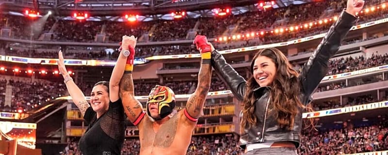 Rey Mysterio Forced to Crown Dominik Mysterio After Historic AAA Mega Title Victory at Worlds Collide