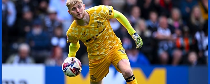 Chelsea bring in new goalkeeper who could now challenge for first team spot