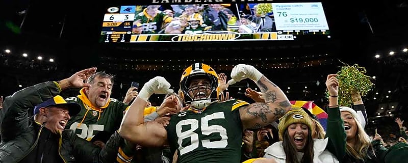 Packers pass-catchers overcome dreadful run game with historic feat in win over Panthers