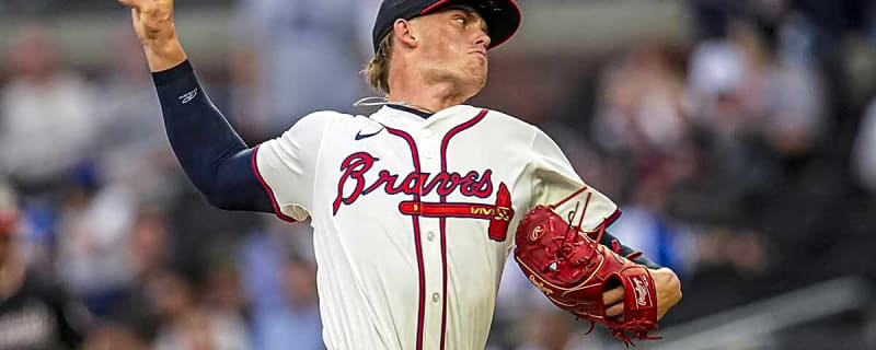 Braves make 2 roster moves during final weekend of season