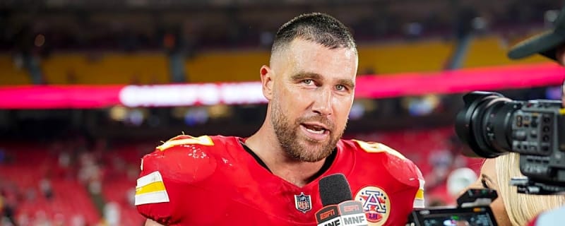 Kansas City Chiefs TE Travis Kelce Sends Clear Kenneth Walker III Message