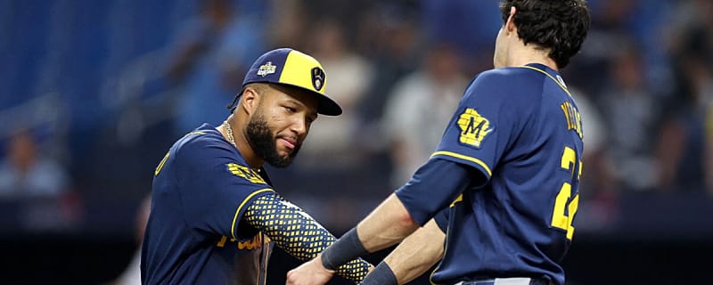 Brewers a win away from first World Series title after Game 3 Rays demolition