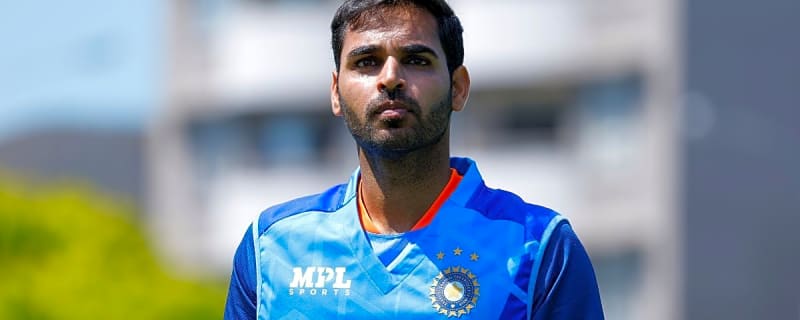 Bhuvneshwar Kumar advised to 'block out expectations' by bowling coach Morne Morkel