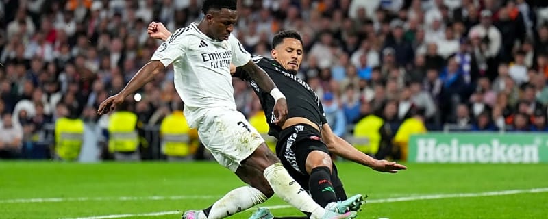 Arsenal and Liverpool are watching unsettled La Liga superstar