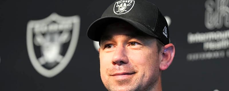 Michael Mayer Leaves Raiders Practice With Nose Injury in Contract Year
