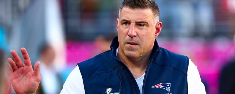 Mike Vrabel Makes Statement as Patriots Face Christian Gonzalez Decision