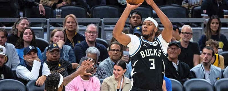 Myles Turner reunites with ex-teammates before Bucks showdown