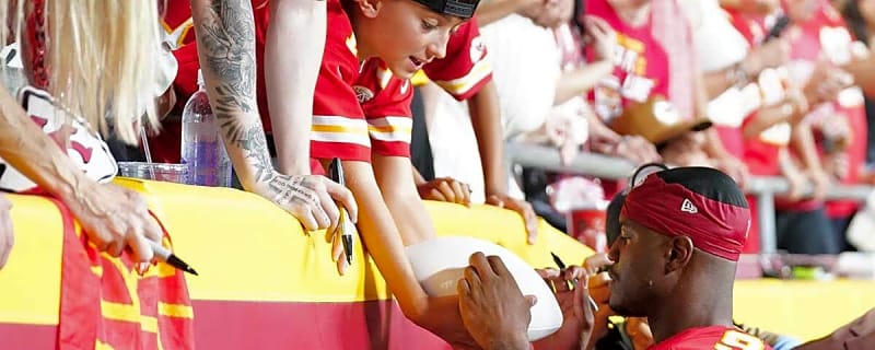Chiefs’ Kenneth Walker III already looks like the biggest free agent win of 2026