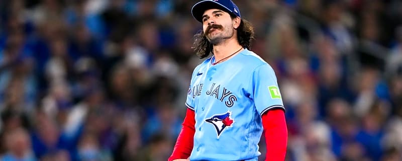 Blue Jays Provide Updates on Dylan Cease, Shane Bieber