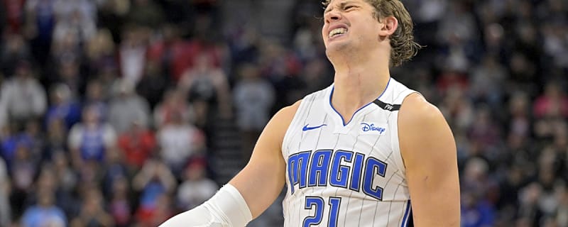 Magic make contract decisions on 2 key bench players