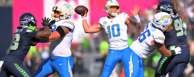 Sam Darnold, Justin Herbert make unwanted NFL history with brutal start to Week 4 tilt