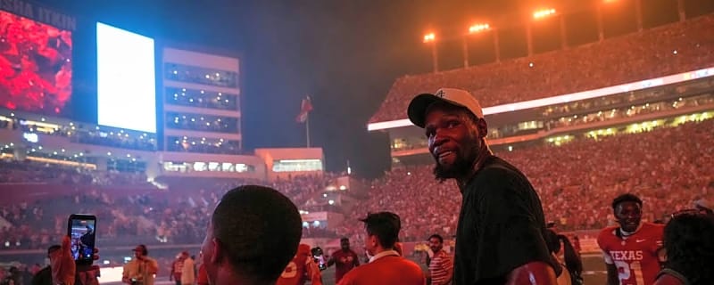 Arch Manning Links Up With Kevin Durant After Texas Stuns Ohio State
