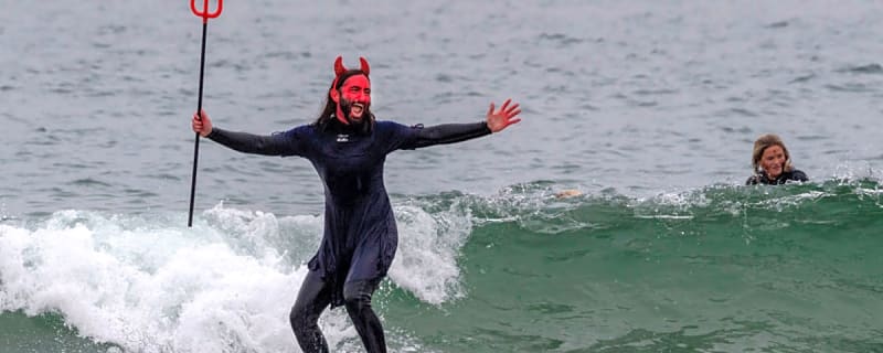 Hey Dibi: How Do You Balance an Aspiring Surf Career and Financial Independence?