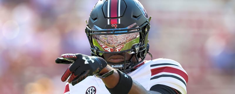 &#39;Freak Athlete&#39; Nyck Harbor Draws Attention During South Carolina-Virginia Tech