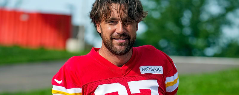 Travis Kelce Sends Message to Adam Sandler as &#39;Happy Gilmore 2&#39; Hits Big