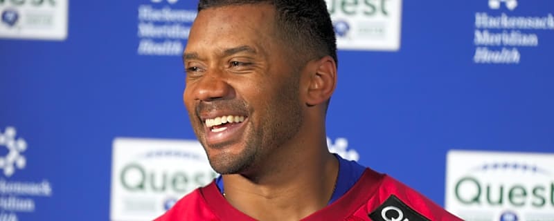 Giants&#39; Russell Wilson and Jameis Winston Having &#39;More Giggles&#39; in New York