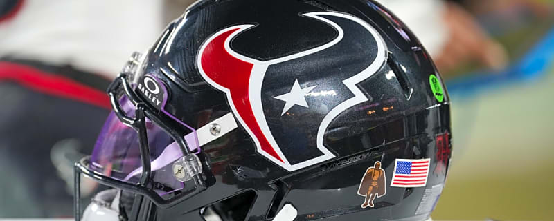 Texans Release Pass Rusher Amid NFL Playoffs