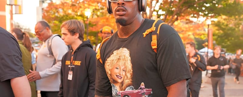 Why former Tennessee Vols DL Omarr Norman-Lott didn't play for the Chiefs against the Chargers in Brazil