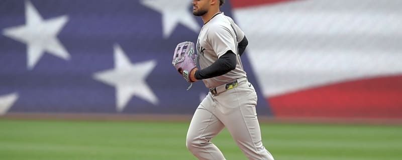 Yankees Rookie&#39;s Purple Glove Was Golden Monday Night