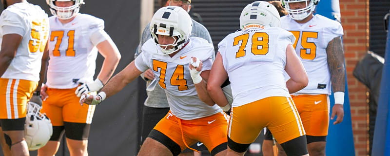 'No, it's not normal' - Vols redshirt sophomore makes eye-opening comment about Tennessee's offensive line