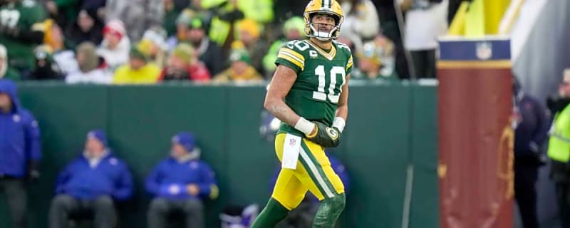 Jordan Love keeps showing he can lift the Packers&#39; offense thanks to traits that go far beyond his arm