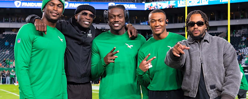 Former Philadelphia Eagles star named as a &#39;wild card&#39; option for recently opened Power-4 college football head coach job