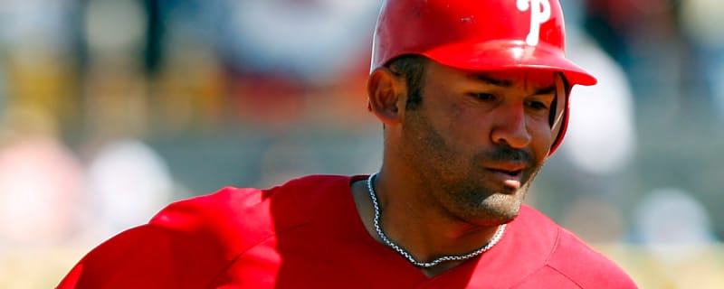 Former Phillies Infielder Announces Major Career Move