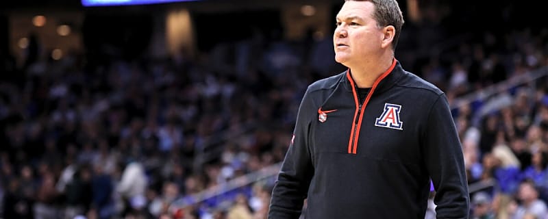 Arizona Coach Tommy Lloyd Has an Answer for UNC Vacancy Questions