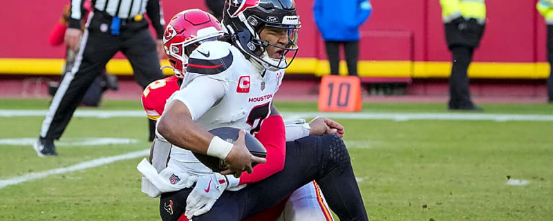 Big move Texans still must make in 2026 NFL free agency after David Montgomery trade