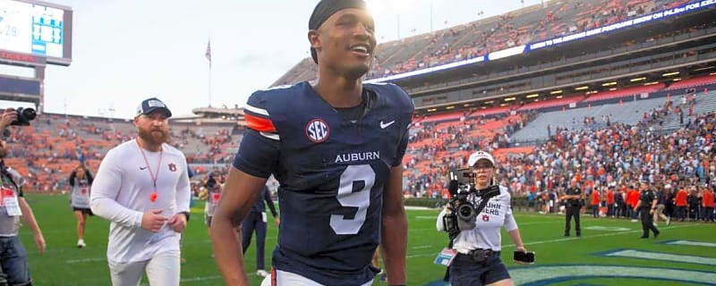 Auburn star freshman QB Deuce Knight explodes for six touchdowns, but how will Tigers prevent him from transferring?