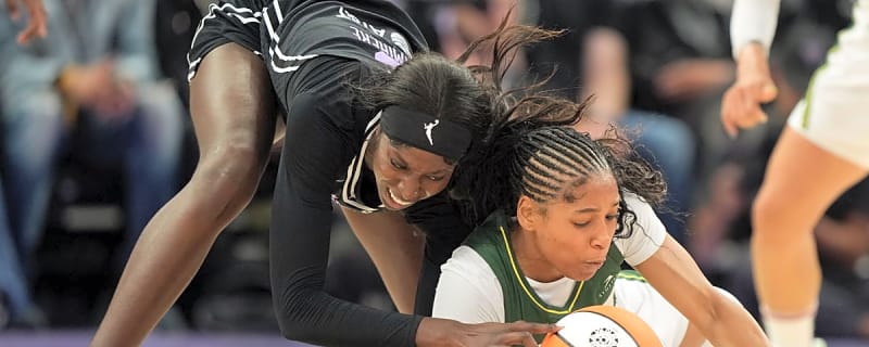 Exclusive: Zia Cooke On Tapping Into Dawn Staley’s Advice To Navigate WNBA Growth