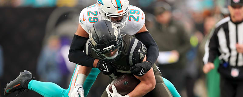 Jets take advantage of a divisional rival to make perfect use of their available salary cap space this offseason