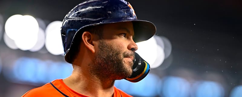 Astros Announce Jose Altuve News After Leaving Braves Game