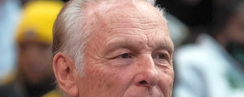 Warriors Legend Rick Barry Issues Statement Apologizing to Broadcaster After Insulting Comments