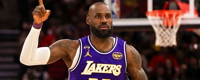 'It’s Disrespectful': Lakers Put on Notice Over LeBron James Statue Debate by 3x NBA Champion