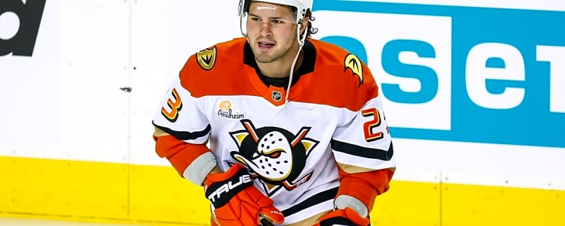 NHL Insider Reveals Big Update on Ducks&#39; Mason McTavish