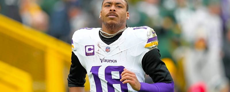 Justin Jefferson’s Postgame Handshake With Sam Darnold Draws Attention