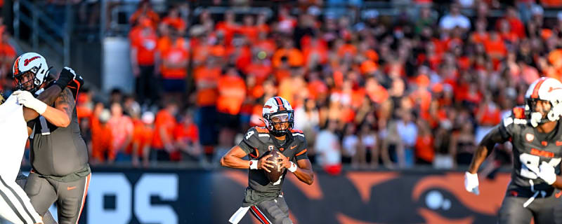 7,000-Yard College Football QB Enters Transfer Portal on Thursday