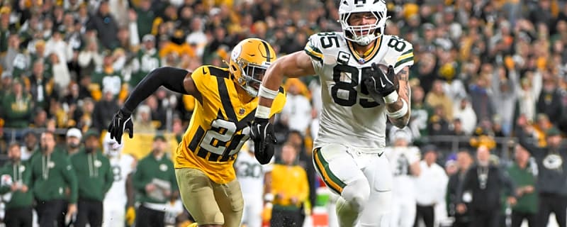 Packers face looming Tucker Kraft decision as extension path becomes key question after injury