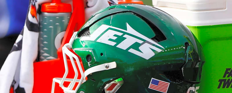 Jets Rookie Rushed to Hospital After Taking Brutal Hit Against Giants
