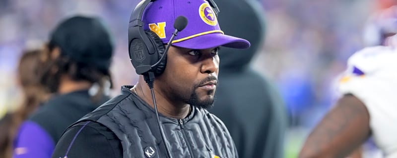 Vikings navigate a gray area with Brian Flores and may end up facing the worst of two worlds