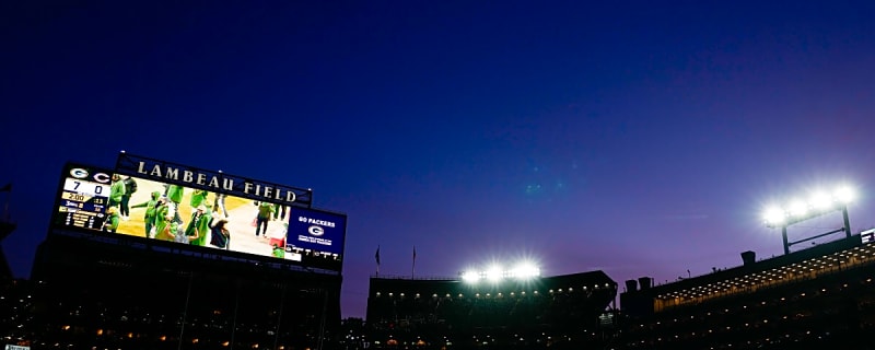 Football World Mourns College Football Hall of Famer After Death at 77