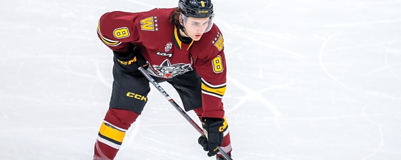 Hurricanes Bring Back Ryan Suzuki & Ronan Seeley for 1 More Season