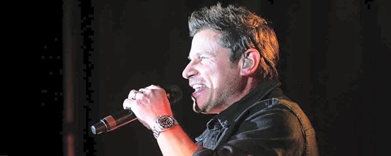 Celebrity Bengals fan Nick Lachey sends team owner Mike Brown a clear message with new song