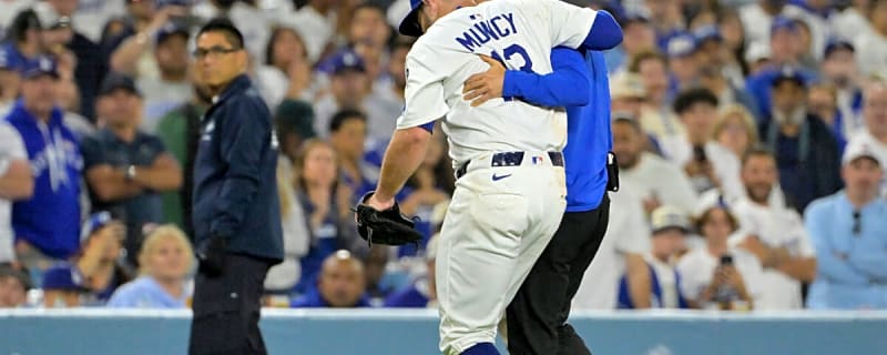 Dodgers&#39; Max Muncy Gets Concerning Injury Update from Dave Roberts