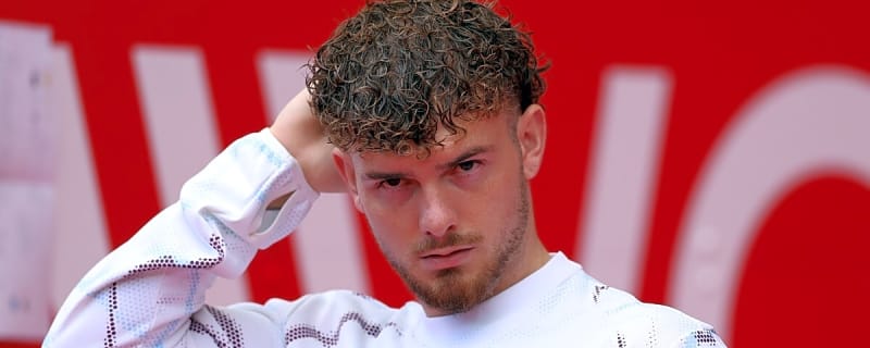 Liverpool given potential transfer headache by player heading out of Aston Villa