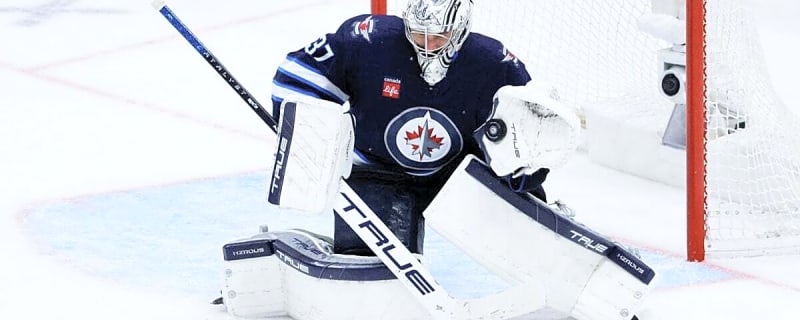 Jets’ Hellebuyck Confirms Trade Request